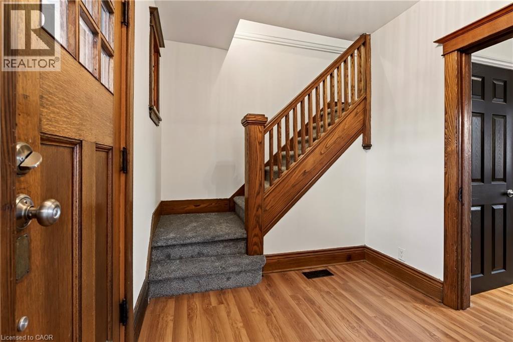 28 Alpine Avenue, Hamilton, Ontario  L9A 1A5 - Photo 6 - 40791076