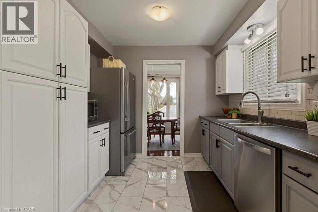 56 Elgar Avenue, Hamilton, Ontario  L9C 4E1 - Photo 22 - 40790986