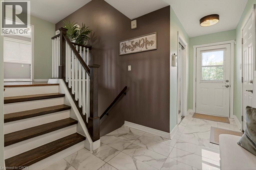 56 Elgar Avenue, Hamilton, Ontario  L9C 4E1 - Photo 7 - 40790986