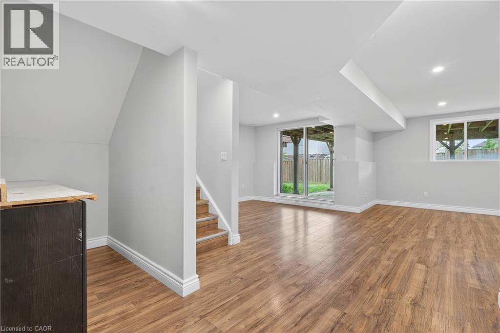 420 Avens Street, Waterloo, Ontario  N2V 0B5 - Photo 25 - 40774029