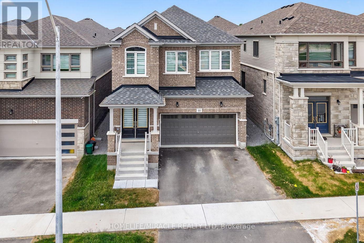 11 Phoenix Boulevard, Barrie, Ontario  L9S 2Z4 - Photo 2 - S12494188