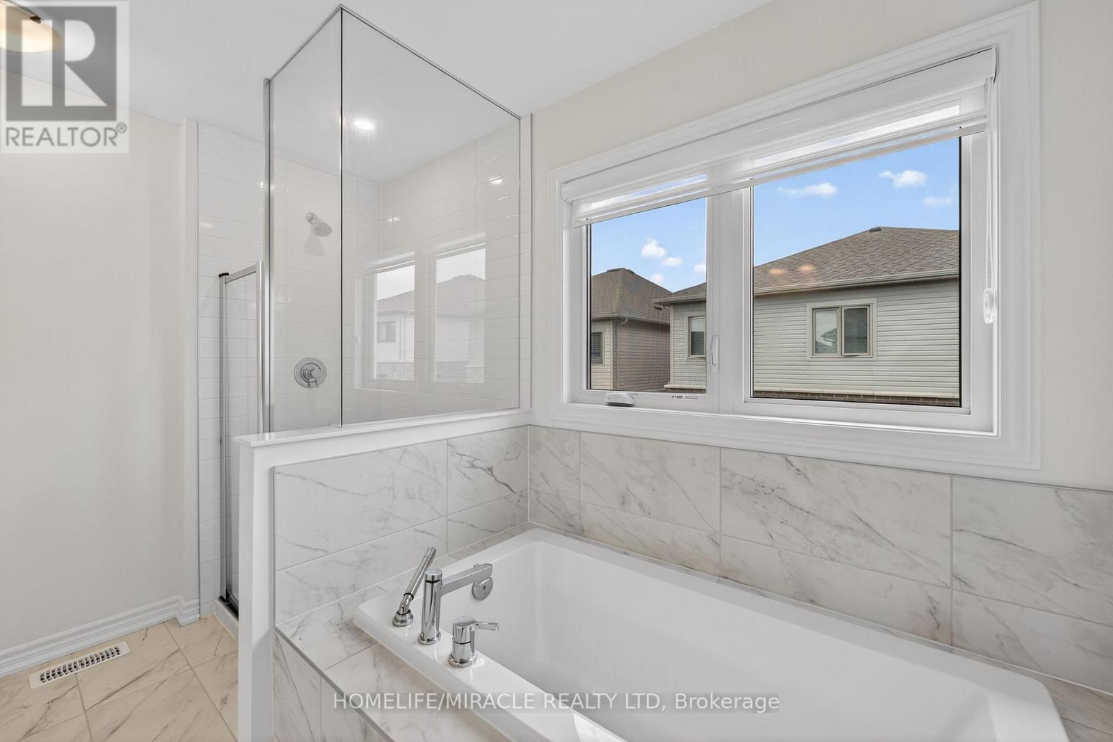 11 Phoenix Boulevard, Barrie, Ontario  L9S 2Z4 - Photo 38 - S12494188