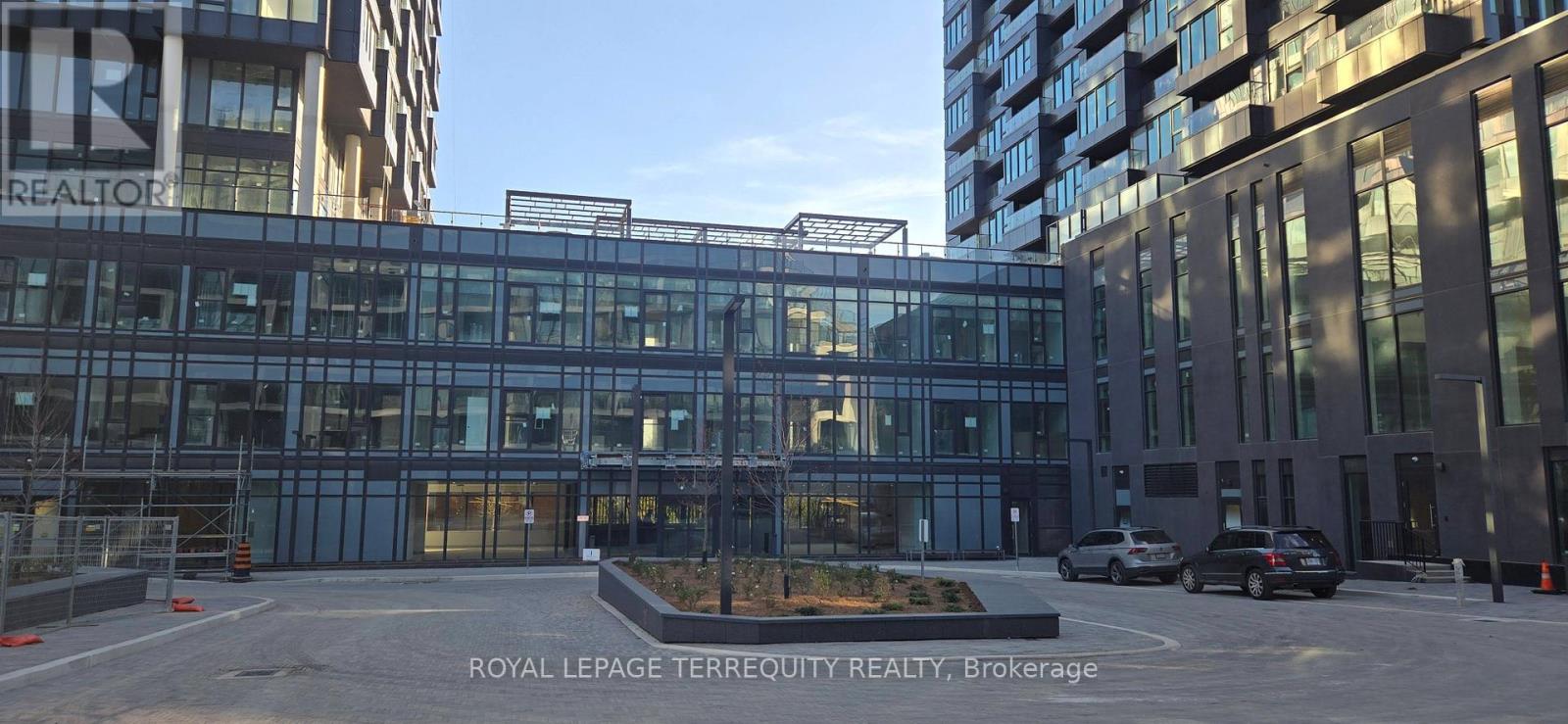 1215 - 1 Quarrington Lane, Toronto, Ontario  M3C 1H7 - Photo 7 - C12584414