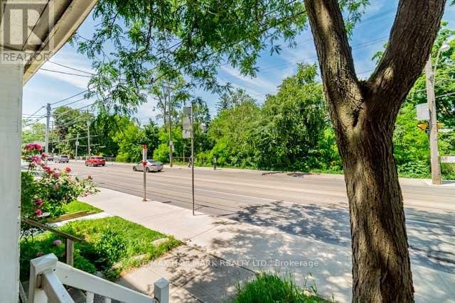 Upper - 1481 Queen Street E, Toronto, Ontario  M4L 1E2 - Photo 3 - E12584398