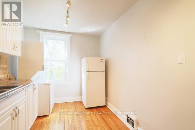 Upper - 1481 Queen Street E, Toronto, Ontario  M4L 1E2 - Photo 7 - E12584398