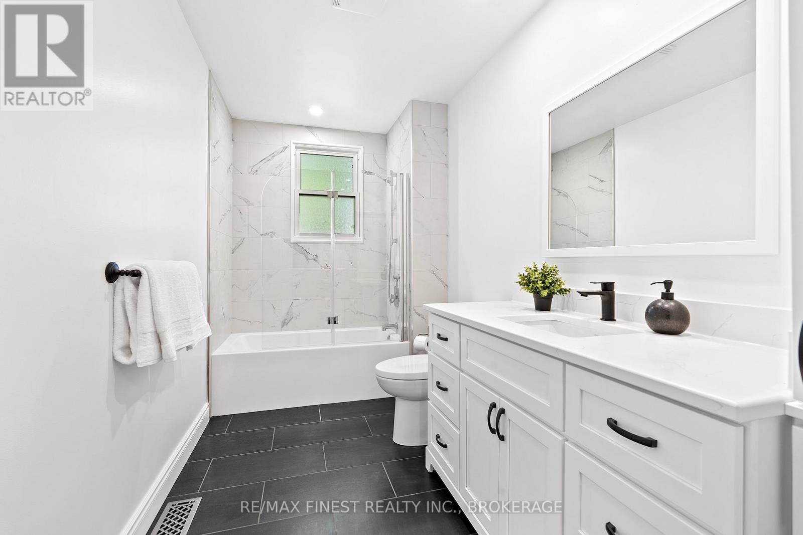 550 Rankin Crescent, Kingston, Ontario  K7M 7L4 - Photo 32 - X12584602