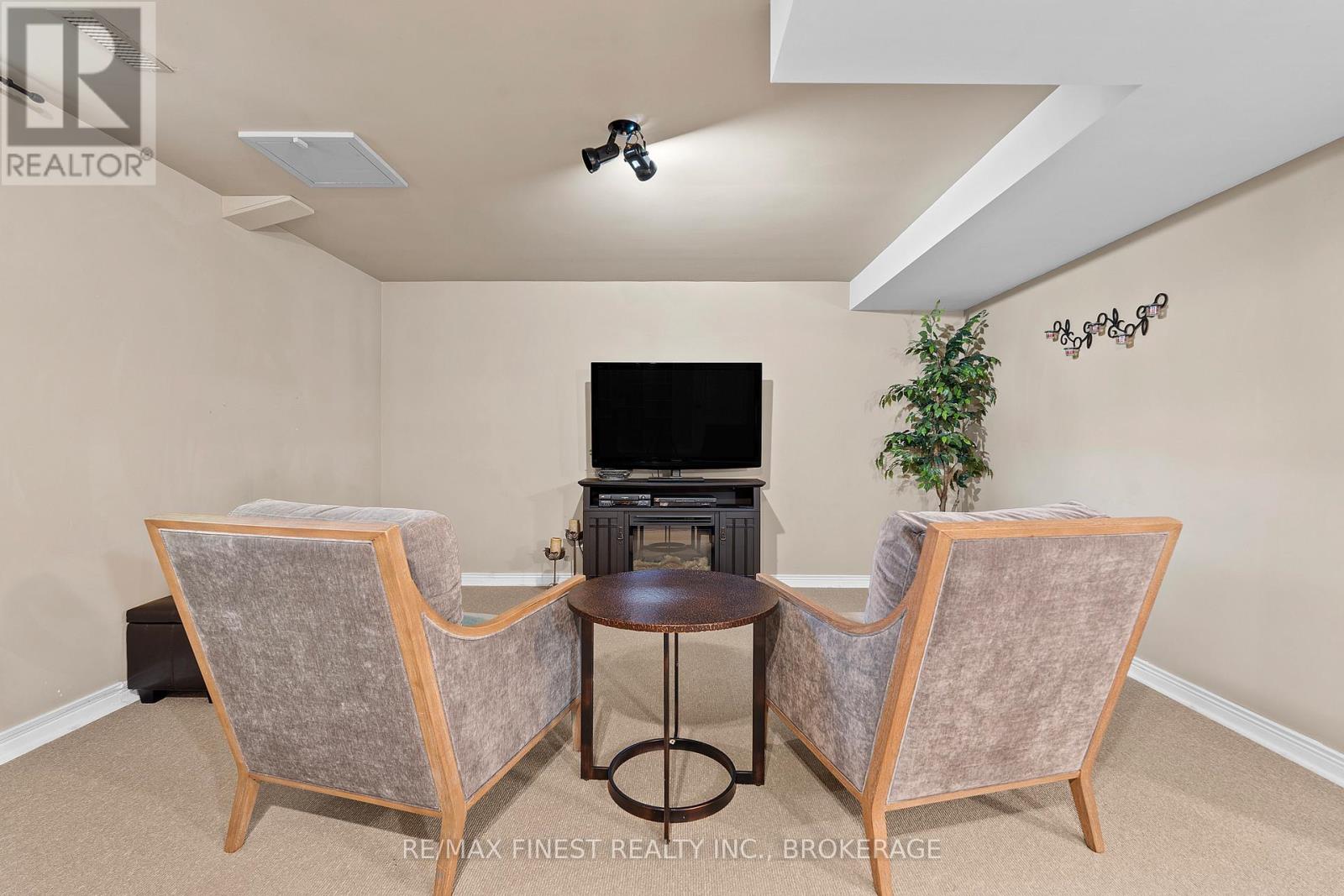 550 Rankin Crescent, Kingston, Ontario  K7M 7L4 - Photo 37 - X12584602