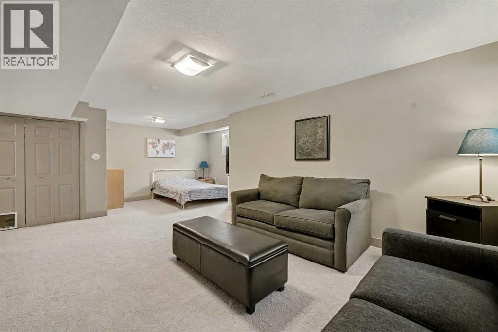 164 Royal Oak Manor Nw, Calgary, Alberta  T3G 0A6 - Photo 33 - A2272375