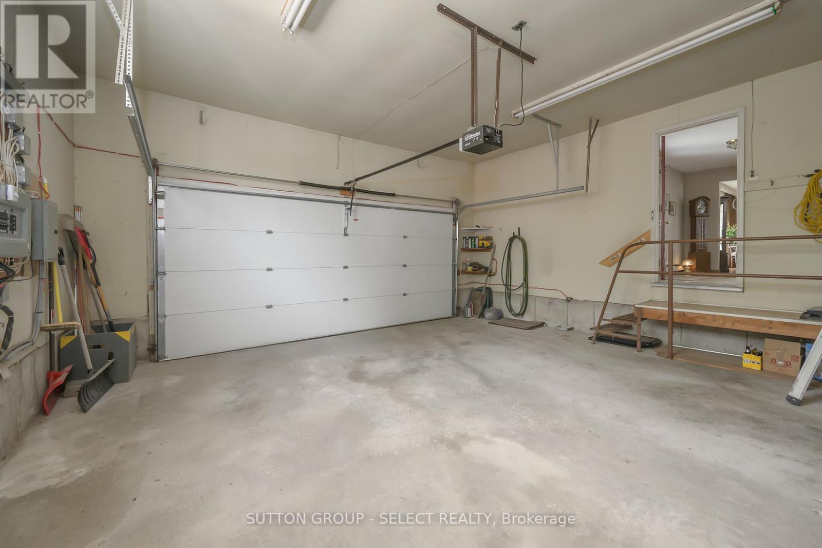 23605 Coldstream Road, Middlesex Centre, Ontario  N0L 1R0 - Photo 18 - X12584490