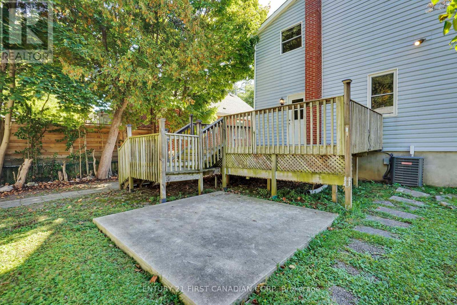 42 Briscoe Street E, London South, Ontario  N6C 1W9 - Photo 38 - X12584624