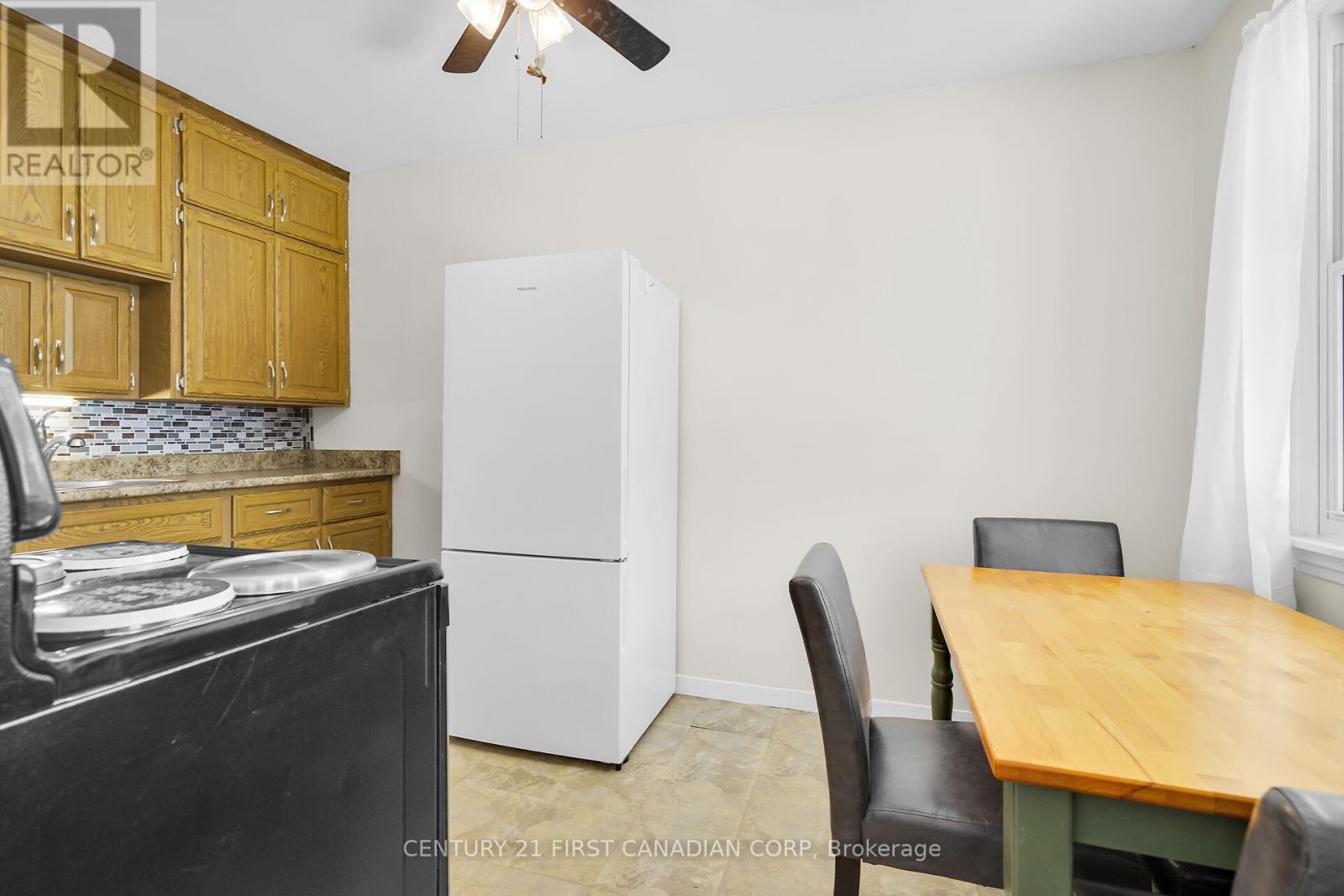 42 Briscoe Street E, London South, Ontario  N6C 1W9 - Photo 8 - X12584624