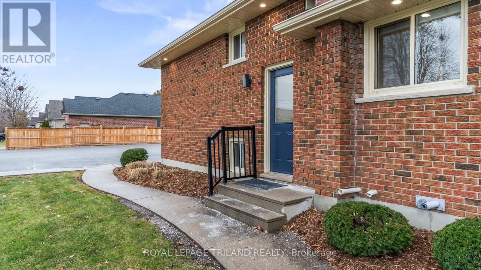 358 Elm Street, St. Thomas, Ontario  N5R 1K1 - Photo 8 - X12584674