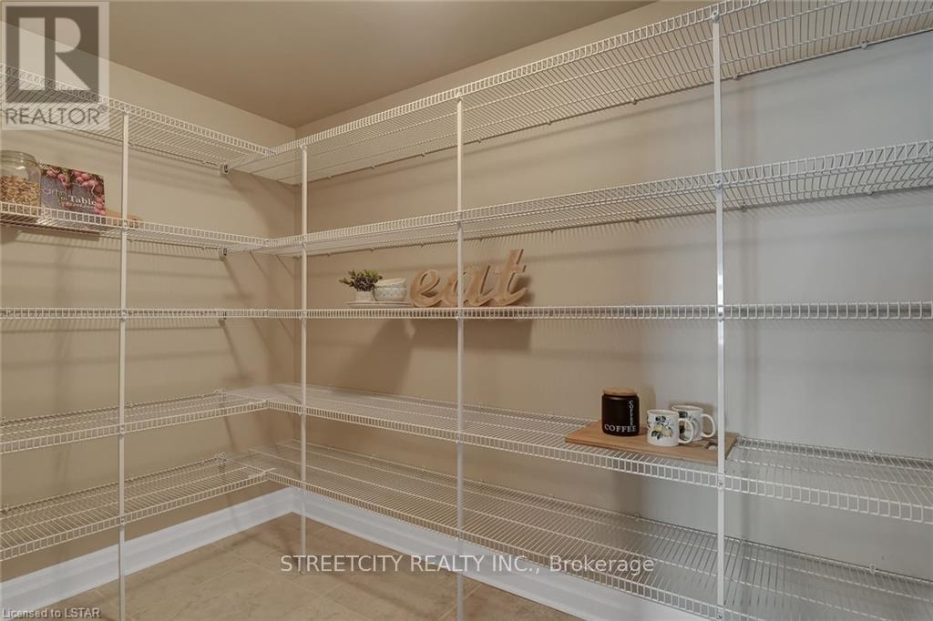 903 - 240 Villagewalk Boulevard N, London North, Ontario  N6G 0P6 - Photo 10 - X12584698