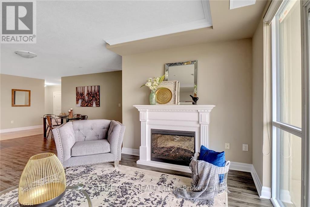 903 - 240 Villagewalk Boulevard N, London North, Ontario  N6G 0P6 - Photo 5 - X12584698