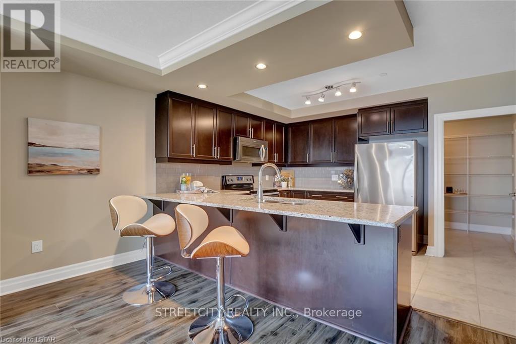 903 - 240 Villagewalk Boulevard N, London North, Ontario  N6G 0P6 - Photo 9 - X12584698