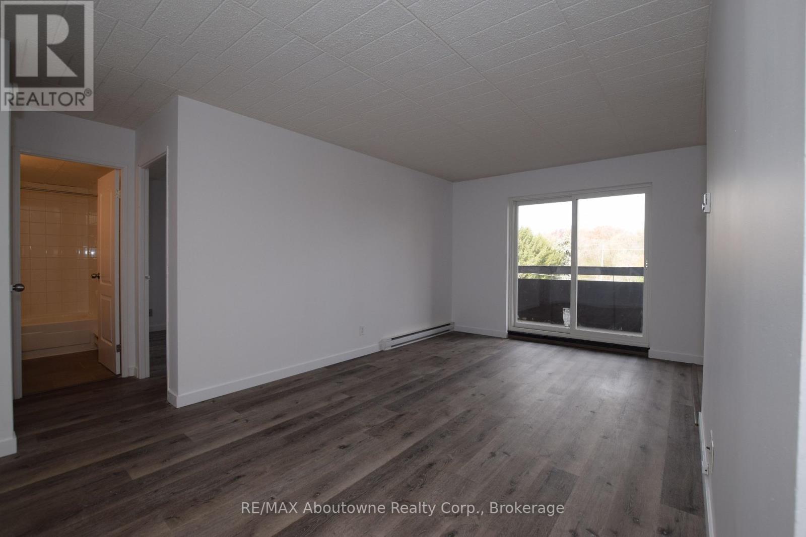 505 - 36 Freeborn Avenue, Brantford, Ontario  N3S 7J1 - Photo 4 - X12573074