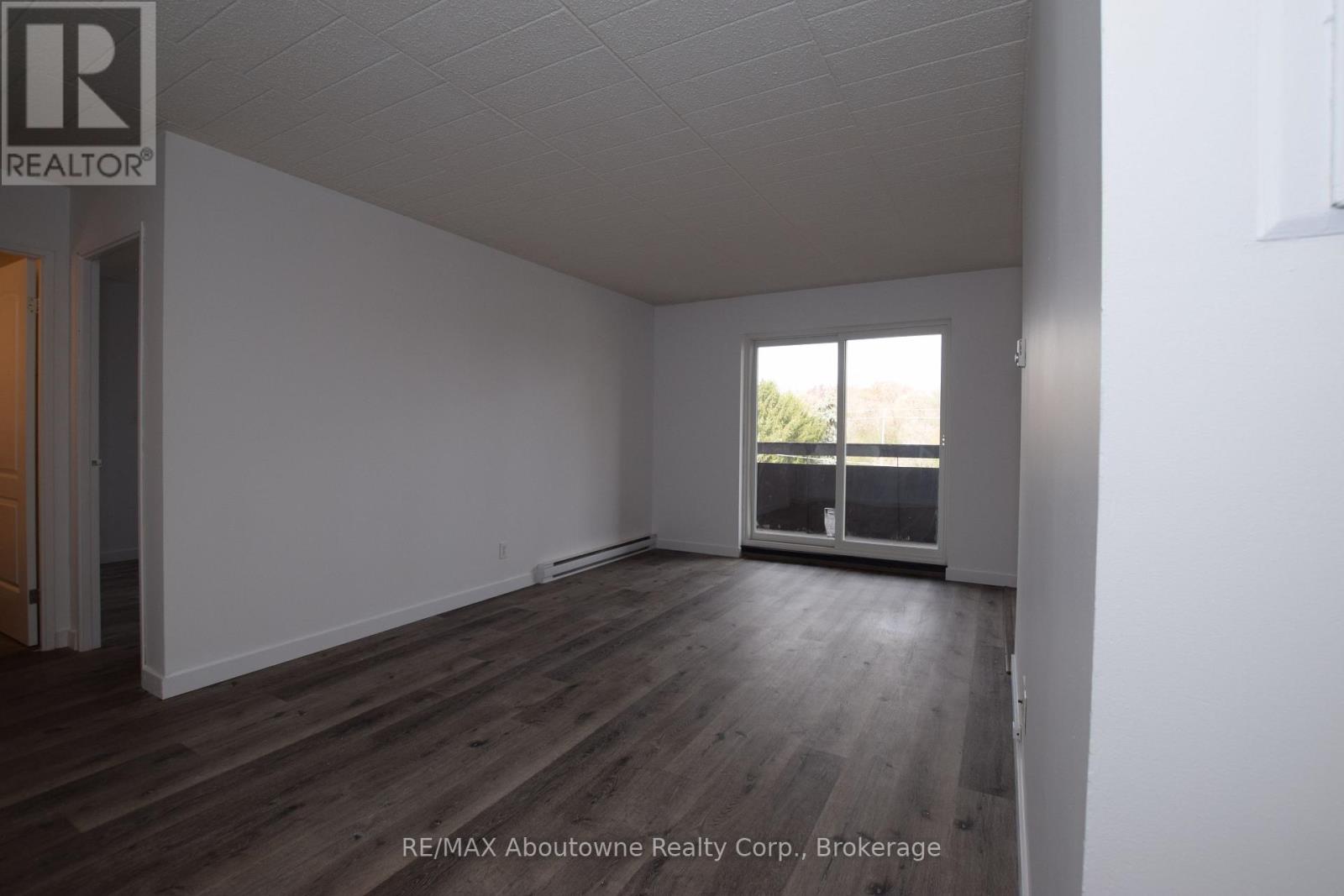 505 - 36 Freeborn Avenue, Brantford, Ontario  N3S 7J1 - Photo 3 - X12573074