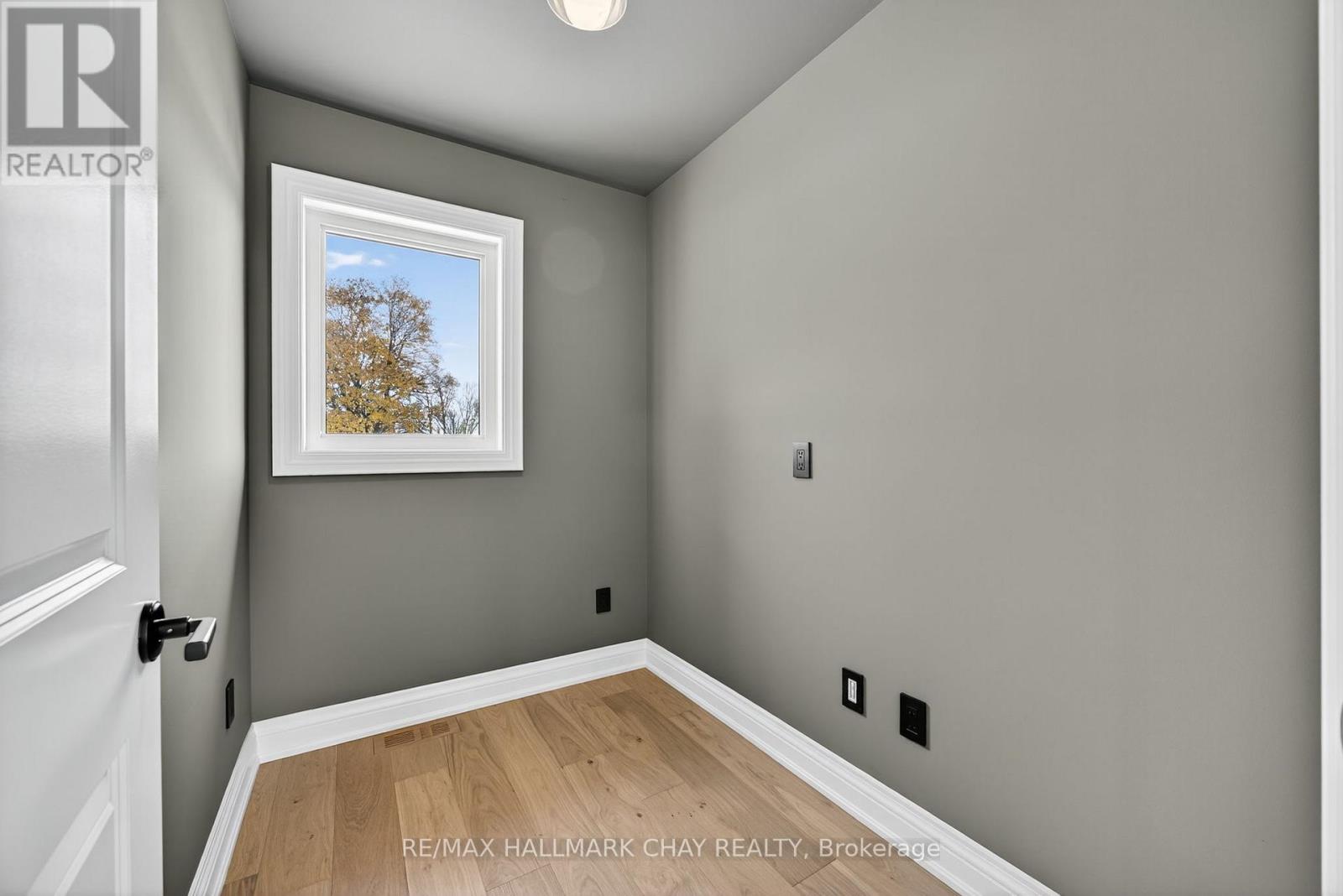 930 Marshall Road, Tiny, Ontario  L0K 2E1 - Photo 22 - S12581404