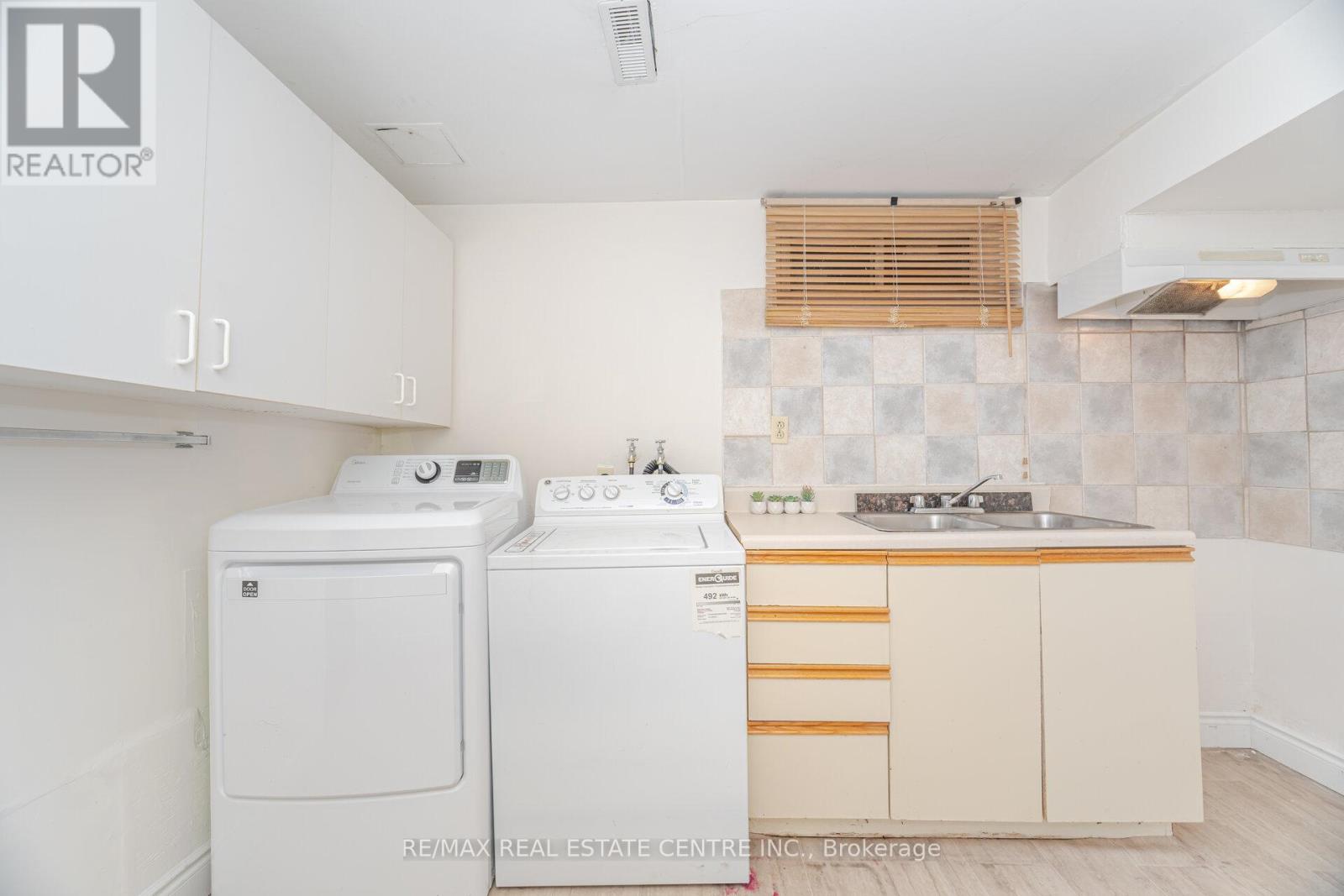 51 Crawford Drive, Brampton, Ontario  L6V 2C6 - Photo 31 - W12584378