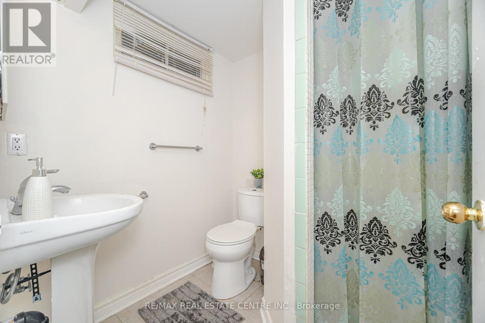 51 Crawford Drive, Brampton, Ontario  L6V 2C6 - Photo 34 - W12584378