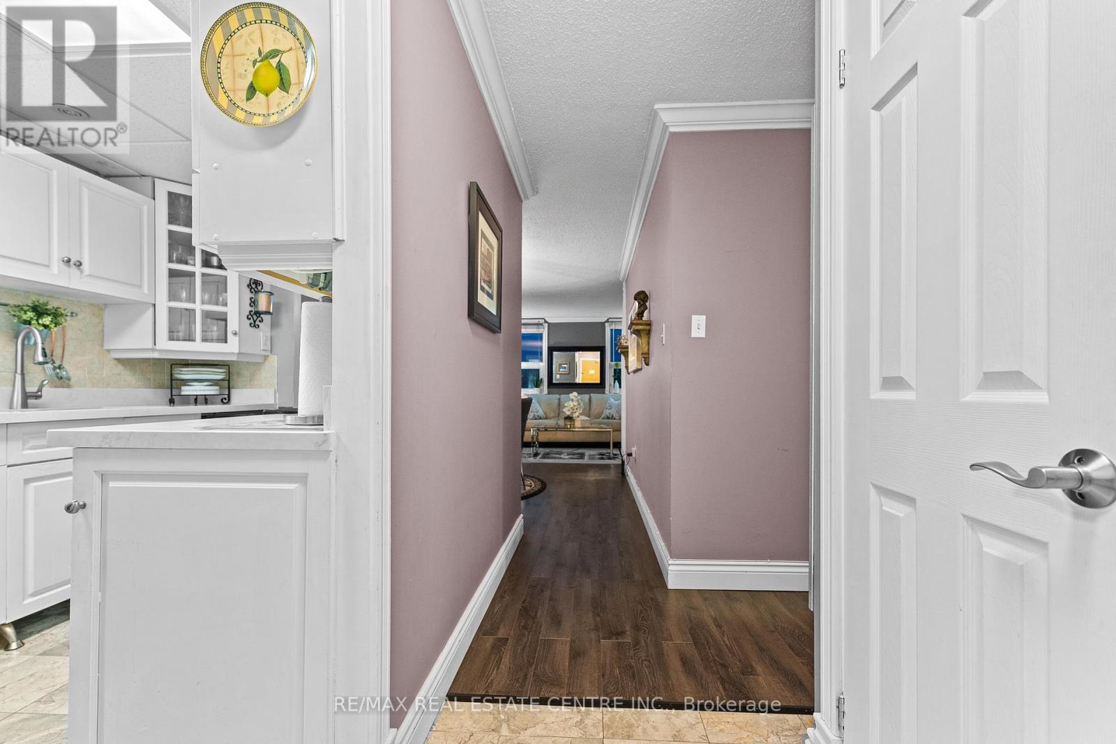 404 - 4 Lisa Street, Brampton, Ontario  L6T 4B6 - Photo 11 - W12584408