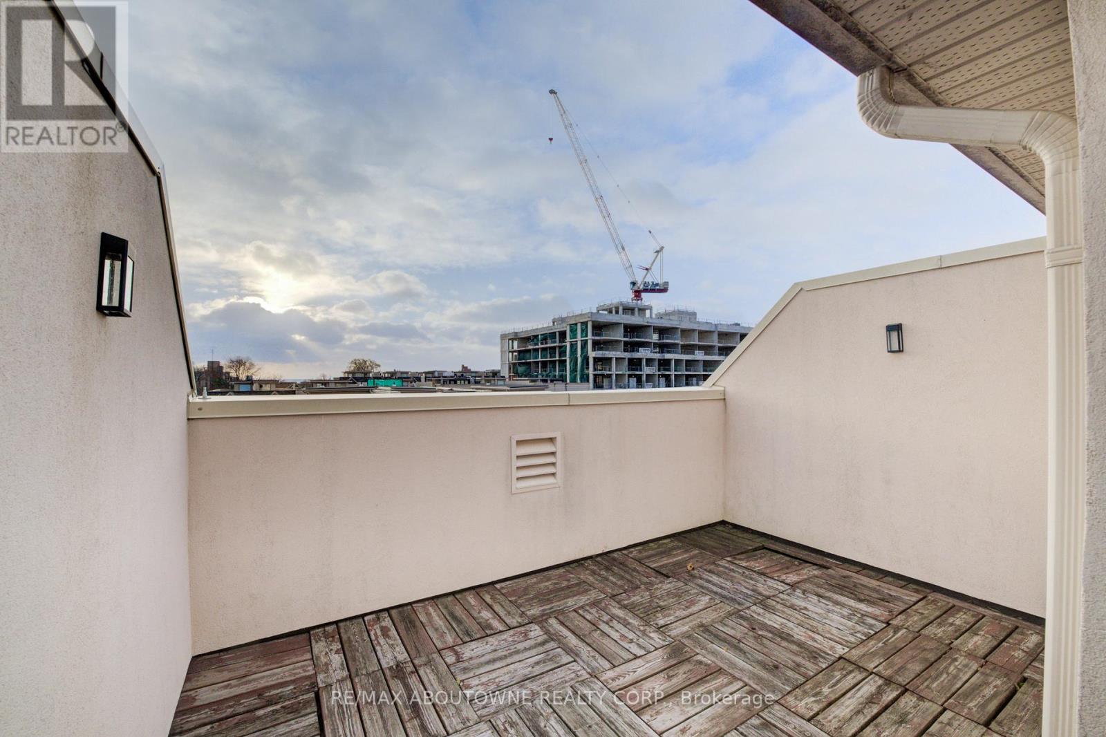 6 - 2351 Lakeshore Road, Oakville, Ontario  L6L 1H4 - Photo 27 - W12584452