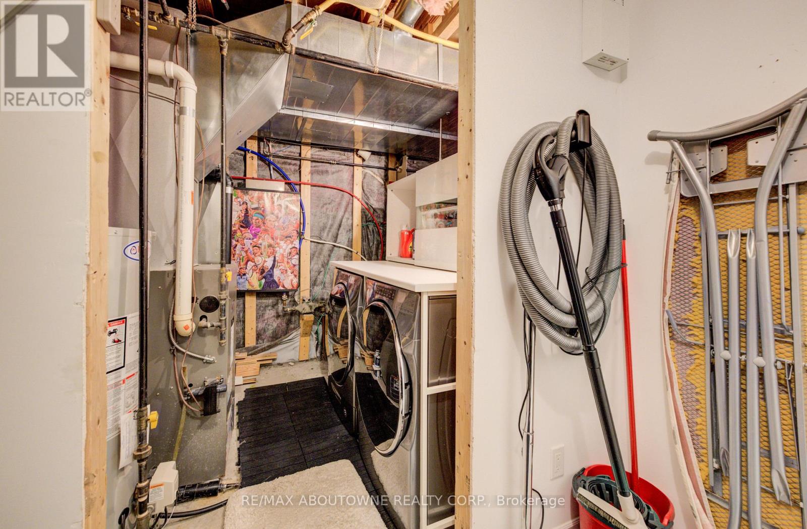 6 - 2351 Lakeshore Road, Oakville, Ontario  L6L 1H4 - Photo 31 - W12584452