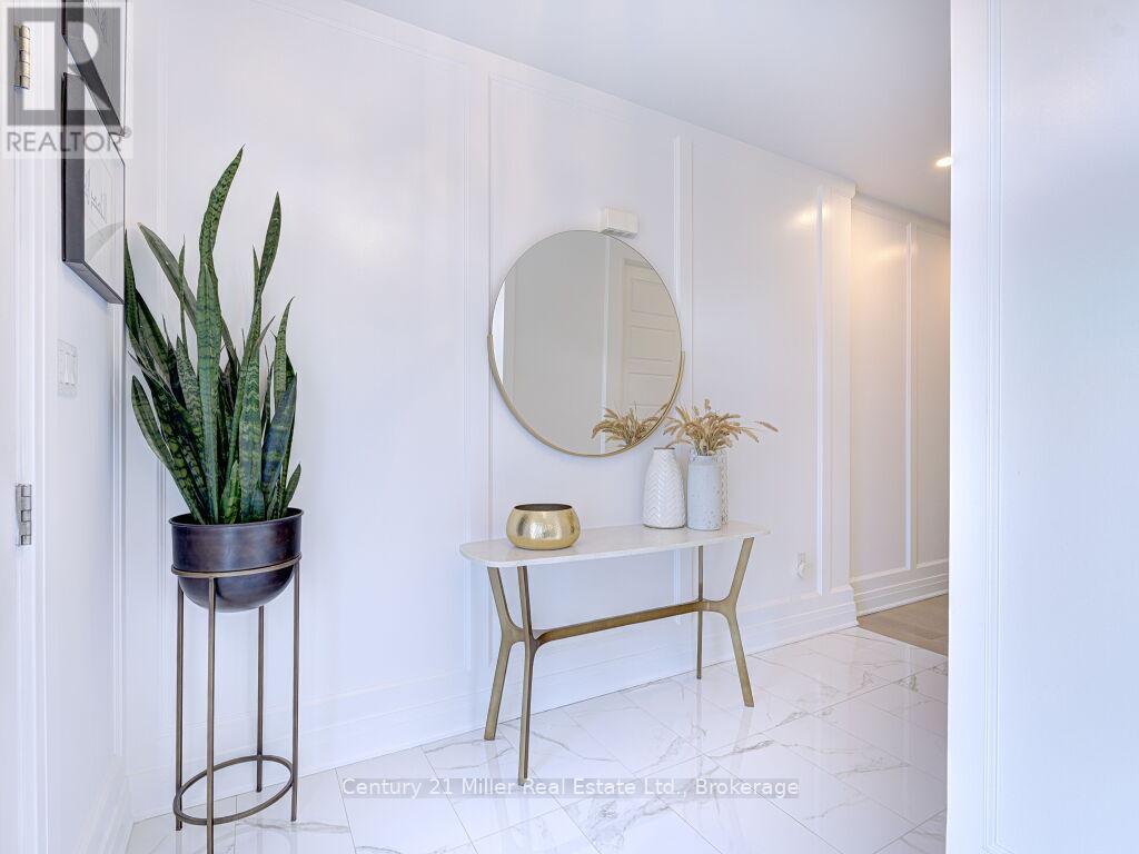 517 Kennedy Circle W, Milton, Ontario  L9E 1R1 - Photo 3 - W12584598