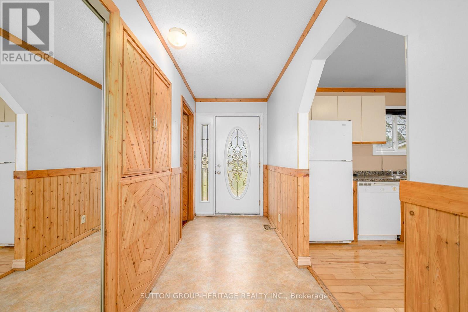 24 Pleasant View Crescent, Kawartha Lakes, Ontario  K0M 2C0 - Photo 12 - X12584396