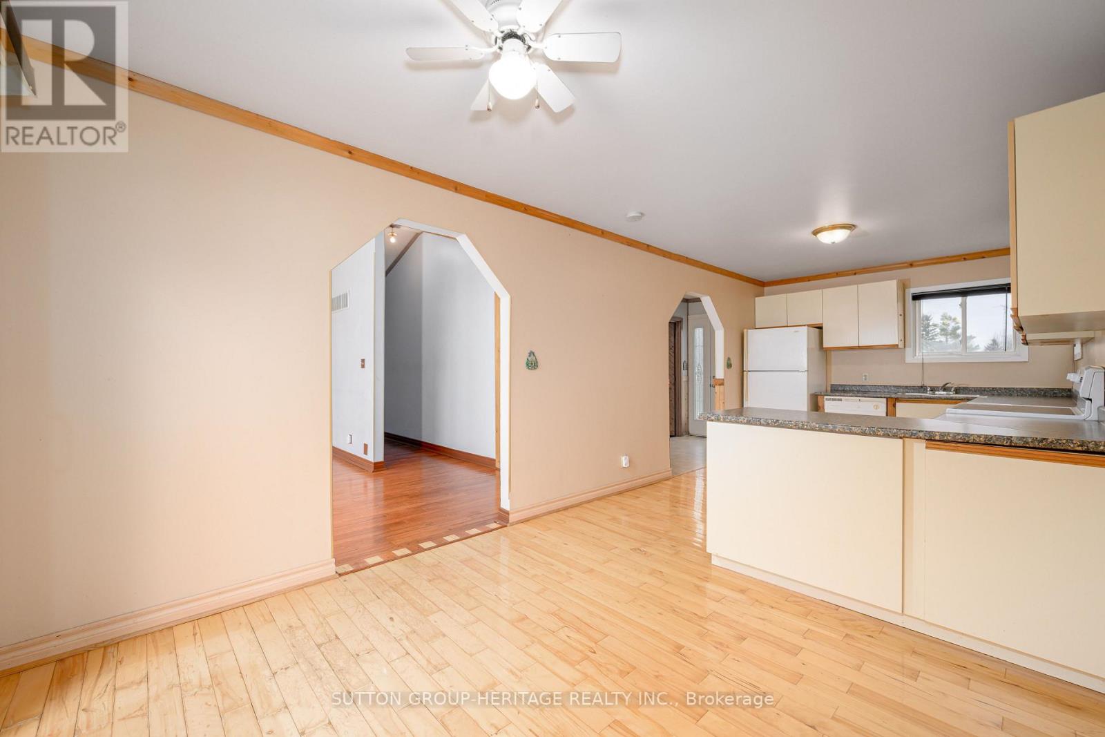 24 Pleasant View Crescent, Kawartha Lakes, Ontario  K0M 2C0 - Photo 16 - X12584396