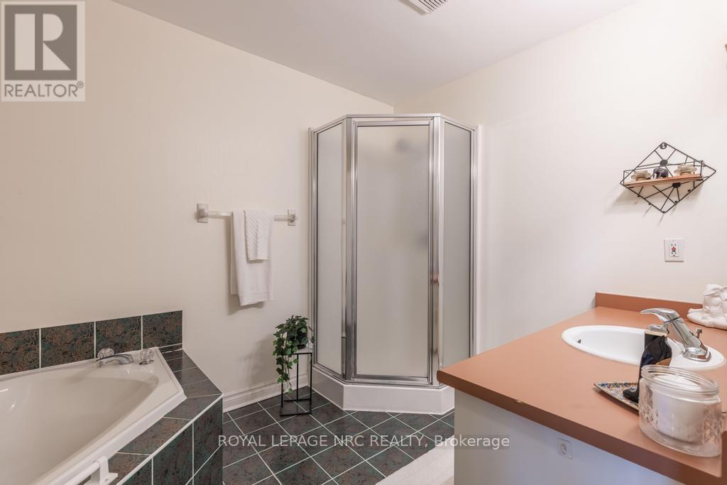 13 - 1 Lakeside Drive, St. Catharines, Ontario  L2M 1P3 - Photo 18 - X12584444