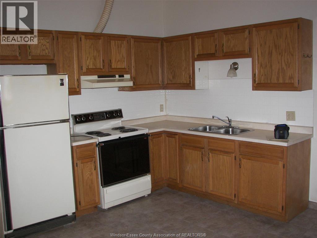 4 Talbot Road, Wheatley, Ontario  N0P 2P0 - Photo 4 - 25030726