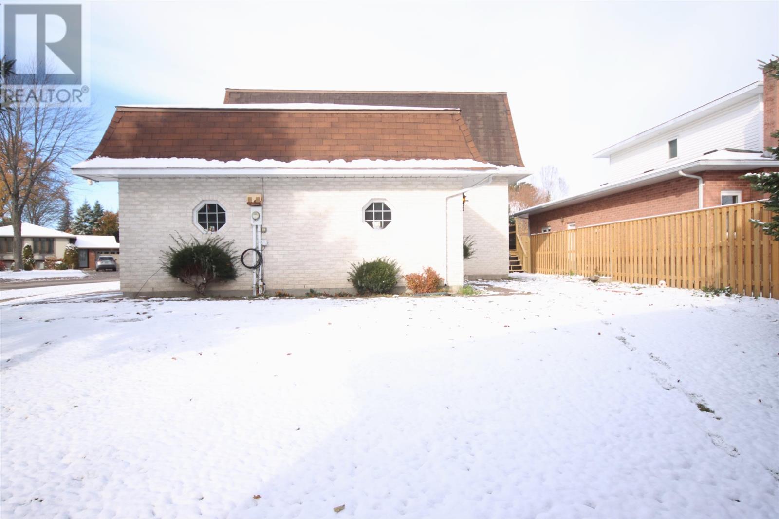 50 Caddy Ave, Sault Ste. Marie, Ontario  P6A 6H8 - Photo 4 - SM253231