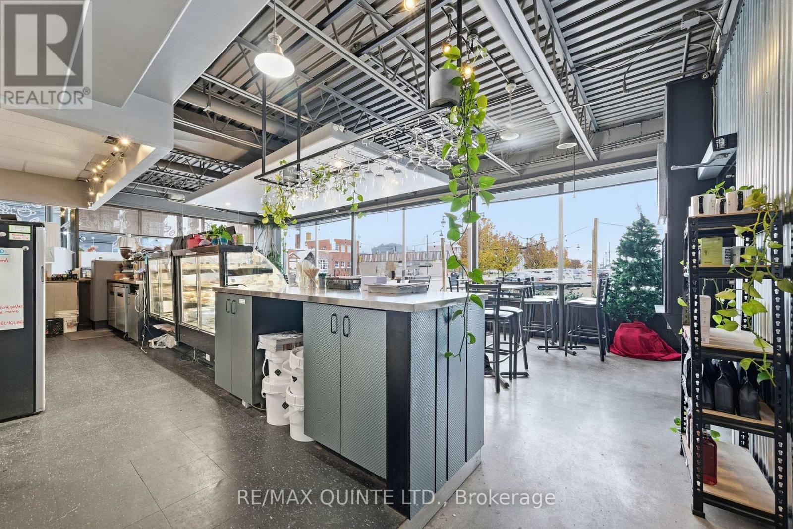 45 Front Street, Quinte West, Ontario  K8V 4N3 - Photo 10 - X12584516