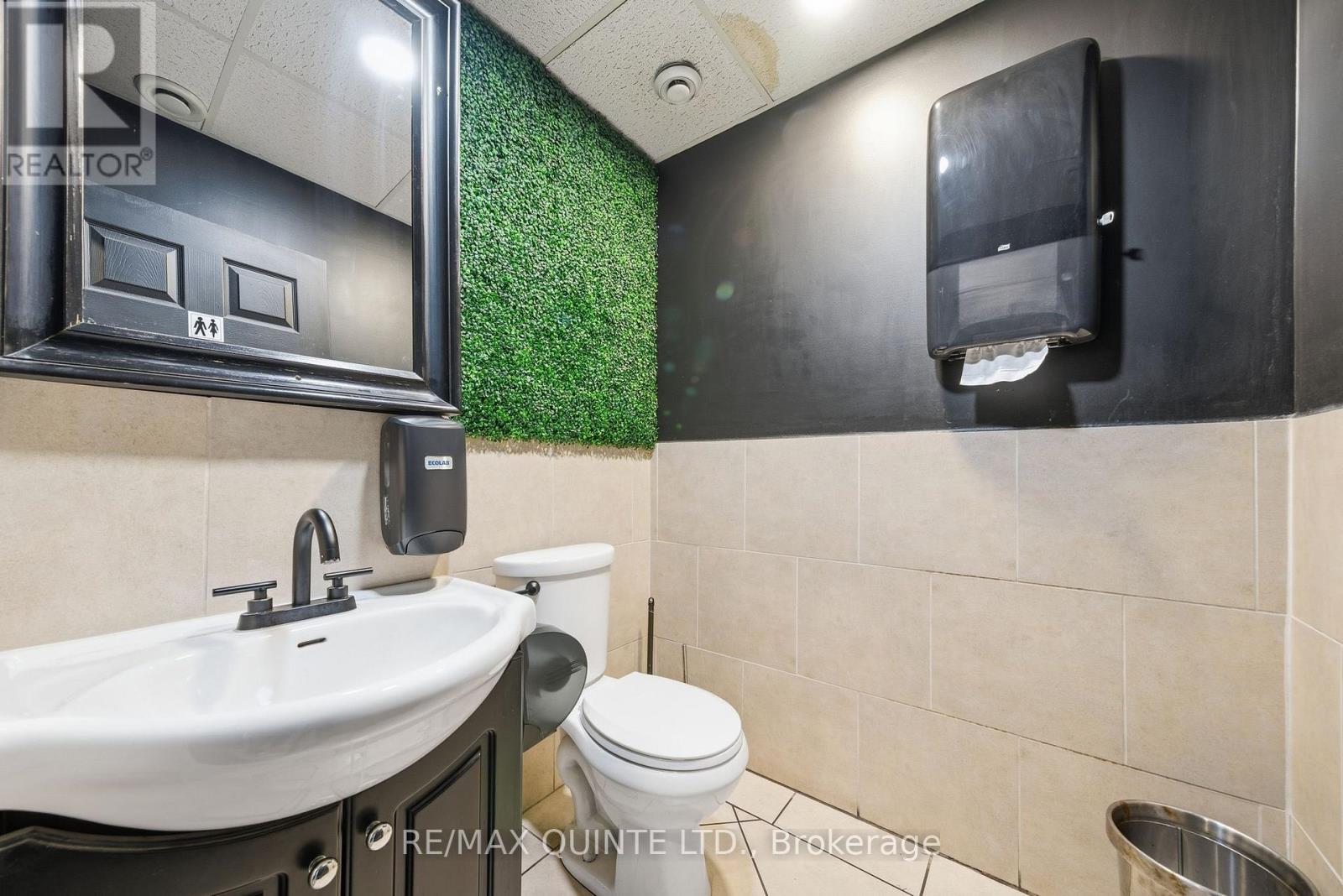 45 Front Street, Quinte West, Ontario  K8V 4N3 - Photo 17 - X12584516