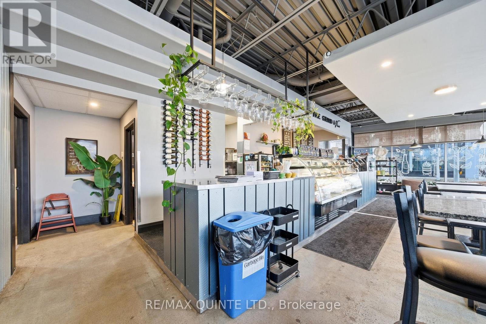 45 Front Street, Quinte West, Ontario  K8V 4N3 - Photo 9 - X12584516