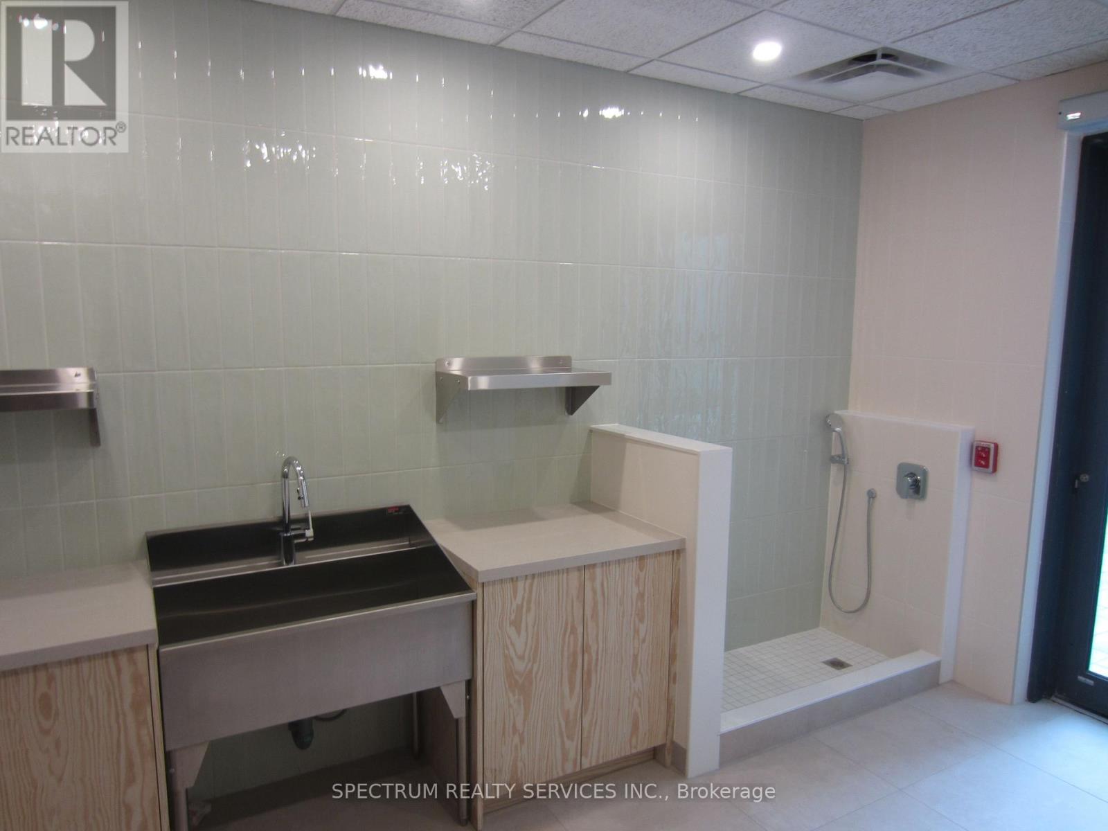 Ph 208 - 8960 Jane Street, Vaughan, Ontario  L4K 0N9 - Photo 35 - N12584456