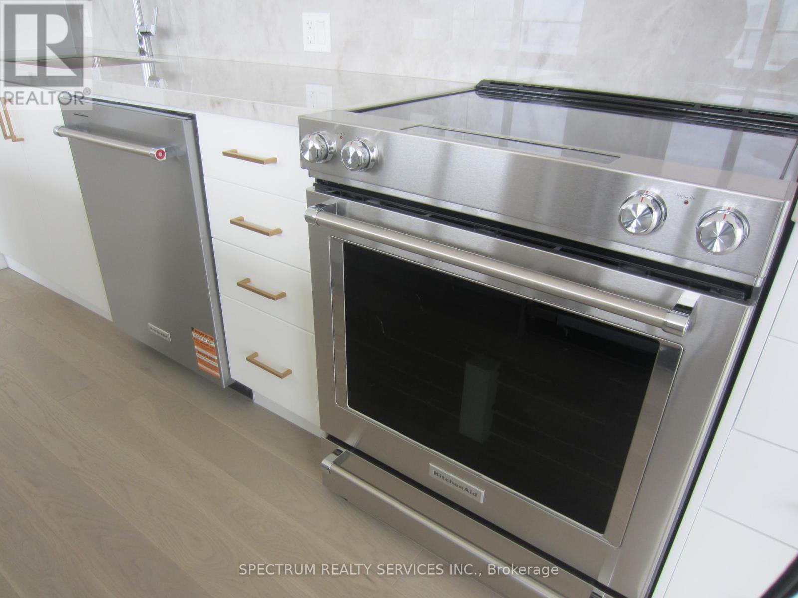 Ph 208 - 8960 Jane Street, Vaughan, Ontario  L4K 0N9 - Photo 10 - N12584456