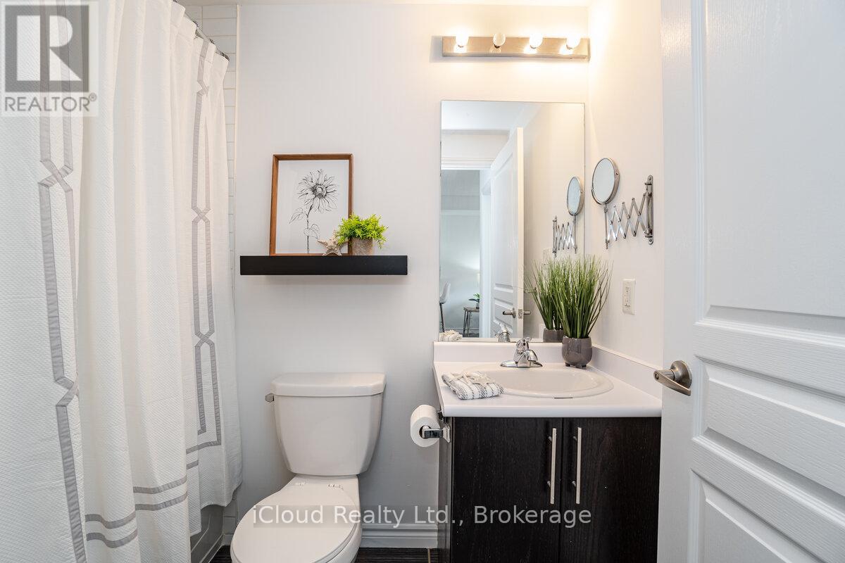 114 - 570 Lolita Gardens, Mississauga, Ontario  L5A 0A1 - Photo 13 - W12583702