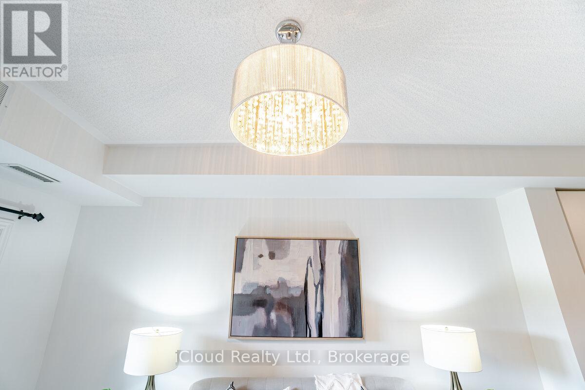 114 - 570 Lolita Gardens, Mississauga, Ontario  L5A 0A1 - Photo 9 - W12583702