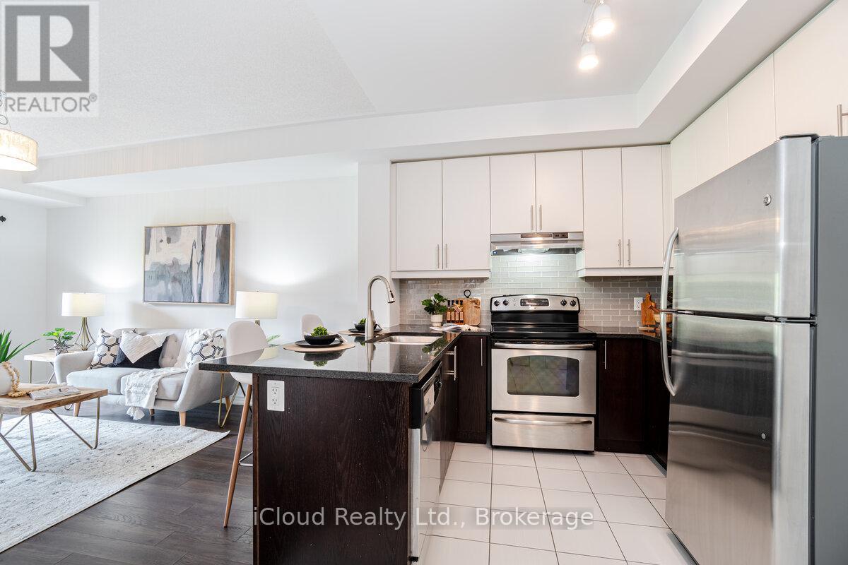 114 - 570 Lolita Gardens, Mississauga, Ontario  L5A 0A1 - Photo 3 - W12583702