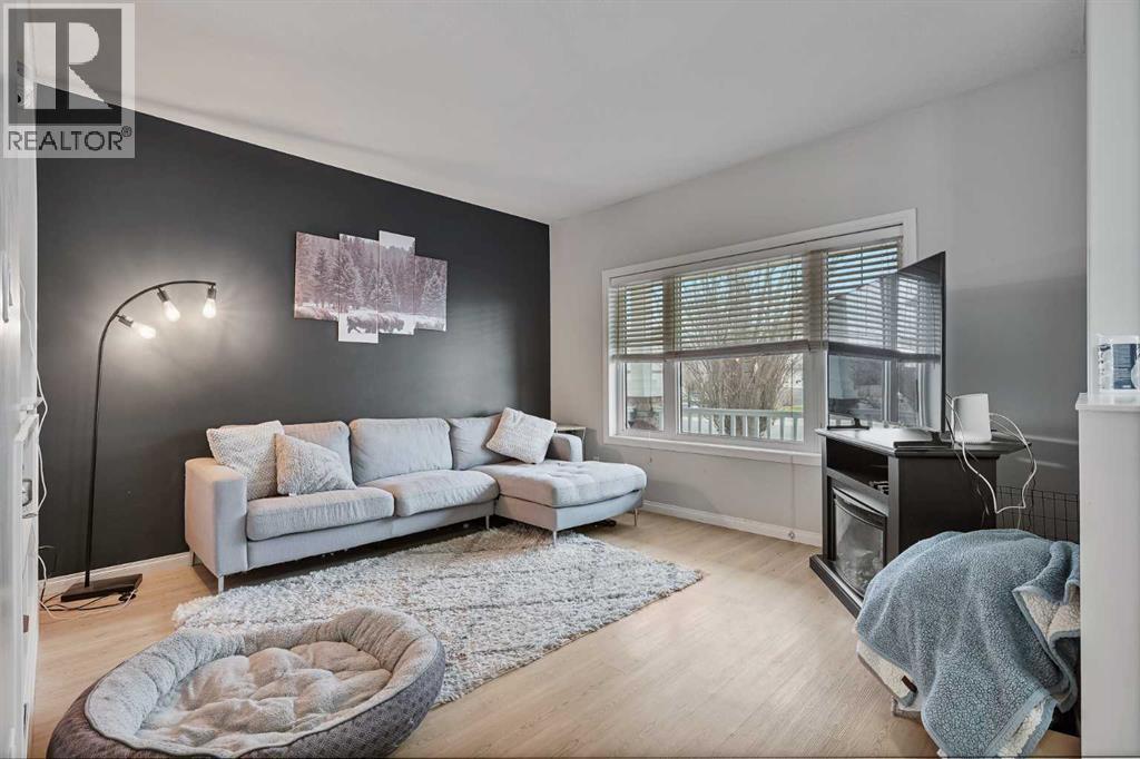 126 Silkstone Road W, Lethbridge, Alberta  T1J 2G3 - Photo 4 - A2272137