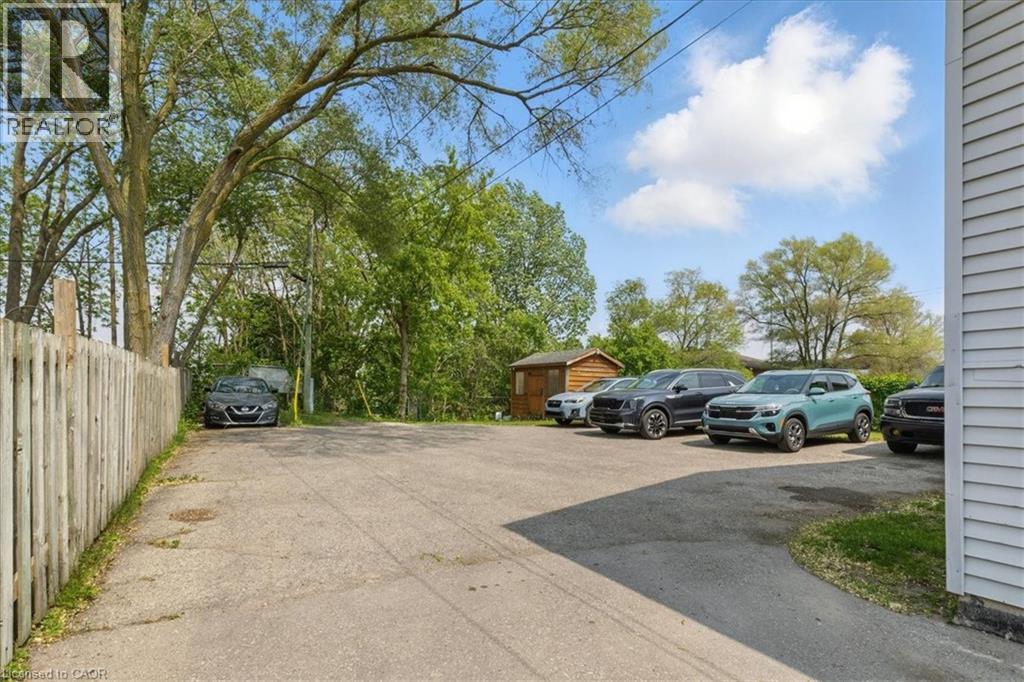 839 Stirling Avenue S, Kitchener, Ontario  N2L 2M6 - Photo 5 - 40738443