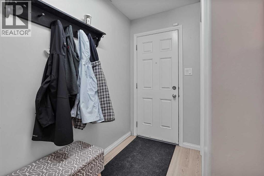 126 Silkstone Road W, Lethbridge, Alberta  T1J 2G3 - Photo 13 - A2272137