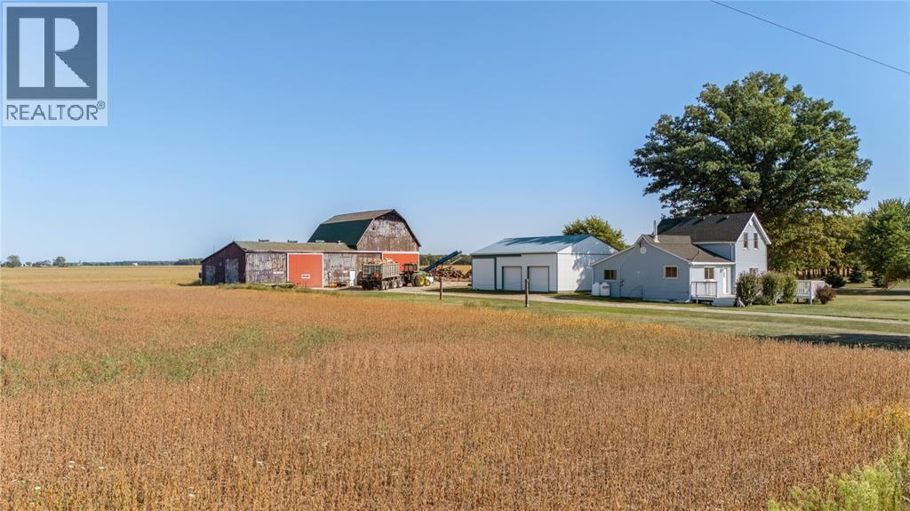 1224 Brigden Road, Sombra, Ontario N0P 2H0 - Photo 17 - 25030769