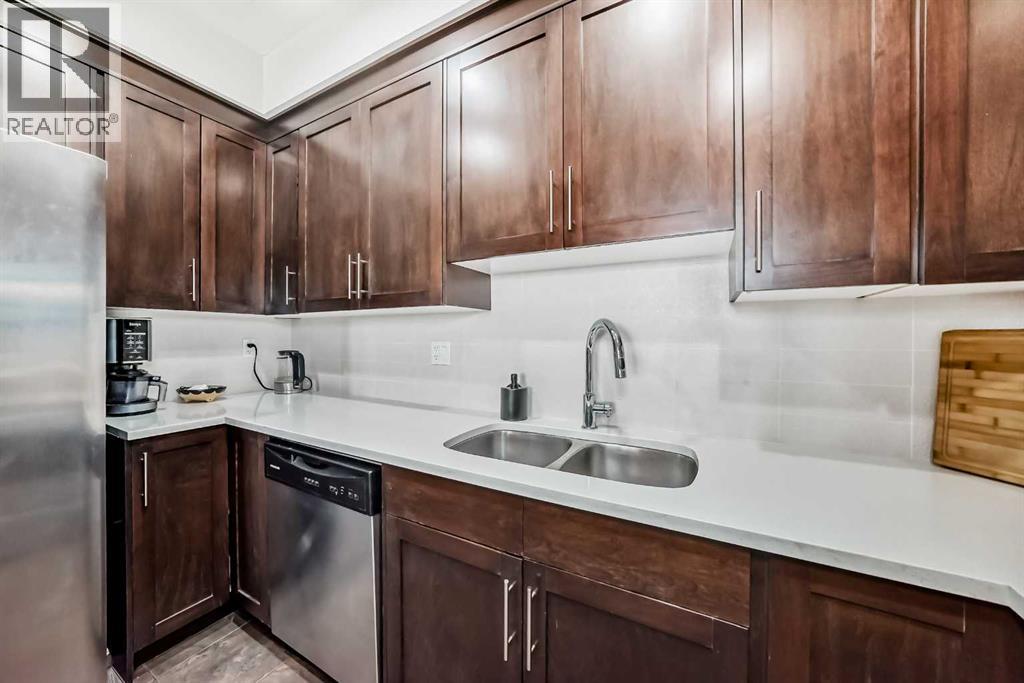 105, 1005a Westmount Drive, Strathmore, Alberta  T1P 0C3 - Photo 3 - A2254646