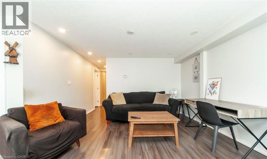 13 Robins Avenue, Hamilton, Ontario  L8H 4M5 - Photo 5 - 40790554