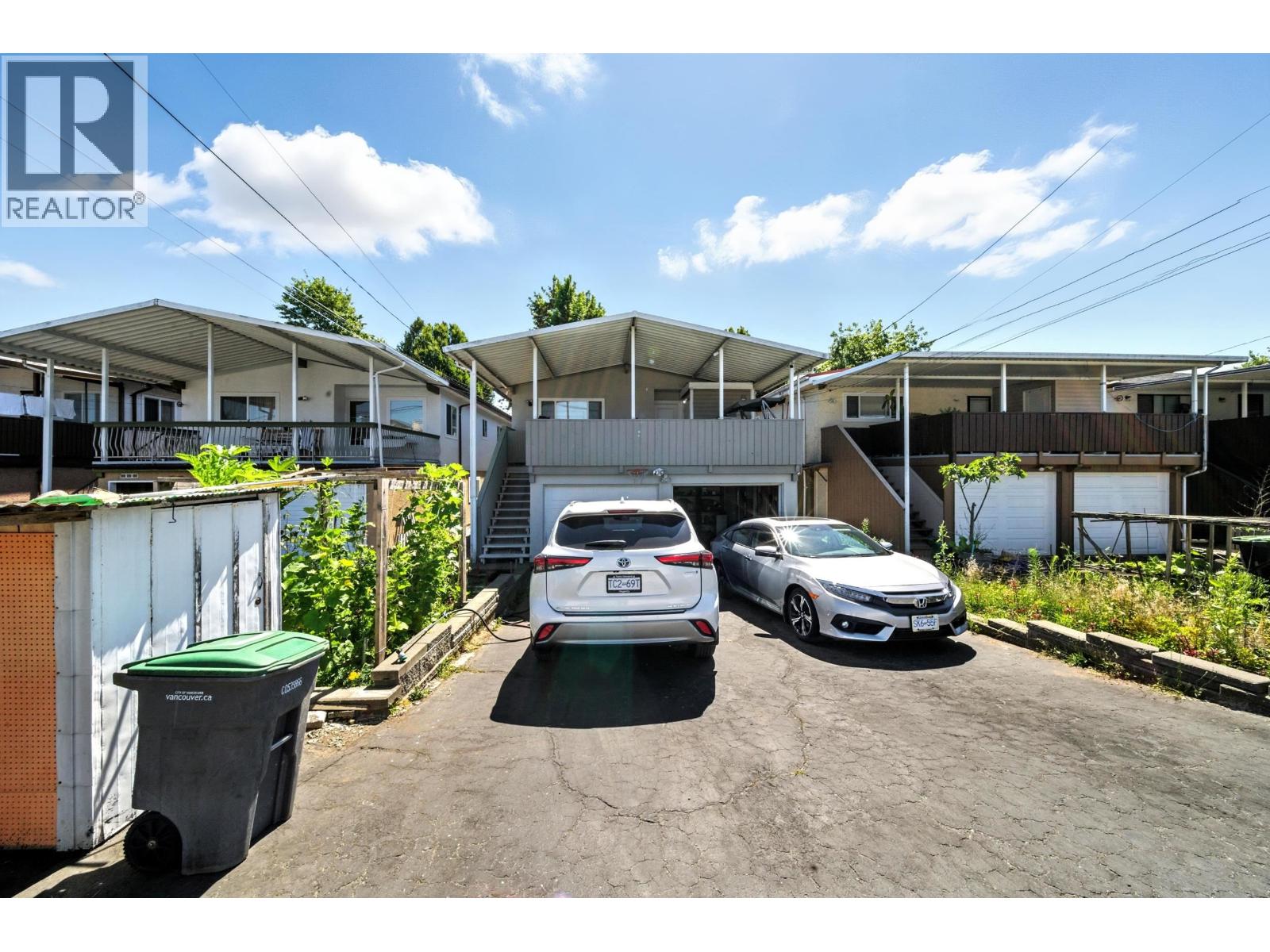 2545 E 43rd Avenue, Vancouver, British Columbia  V5R 5V7 - Photo 2 - R3070750