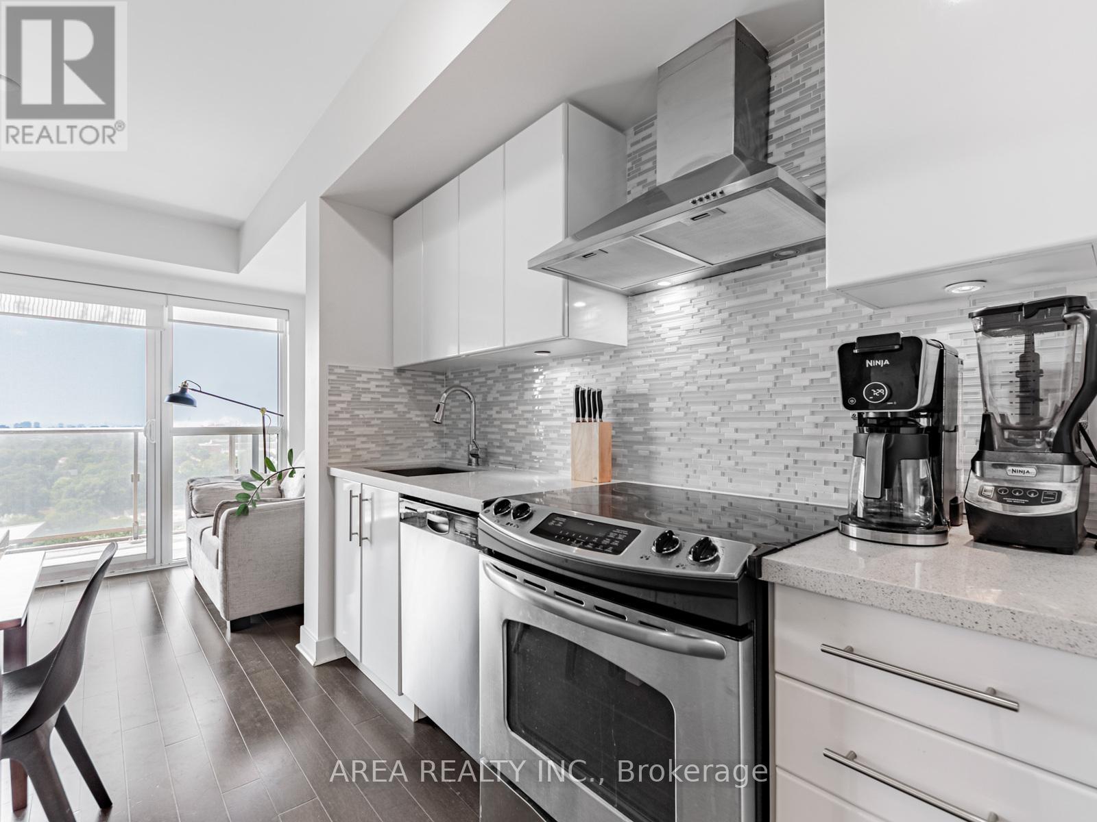 2001 - 58 Orchard View Boulevard, Toronto, Ontario  M4R 1B9 - Photo 6 - C12584474