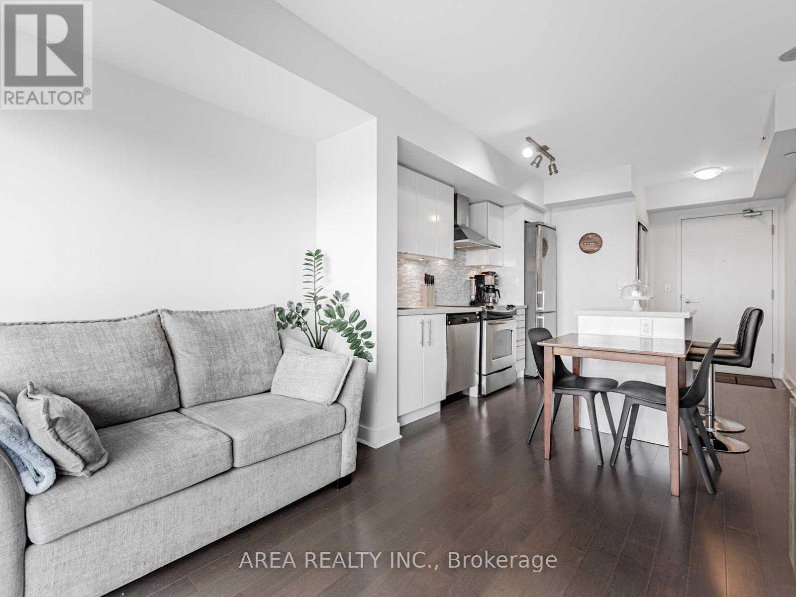 2001 - 58 Orchard View Boulevard, Toronto, Ontario  M4R 1B9 - Photo 9 - C12584474